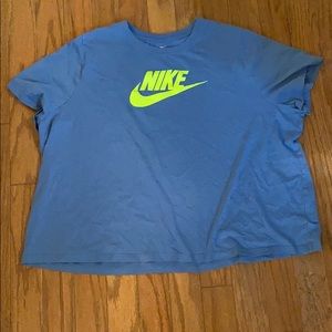 Nike Oversized Cropped Tee